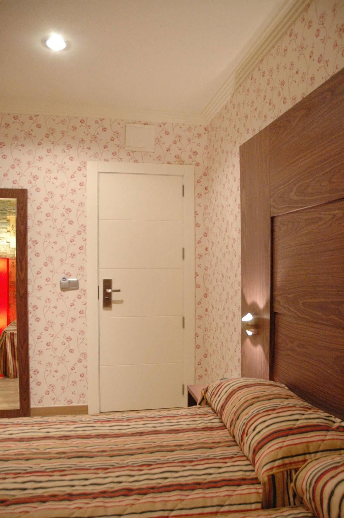 Hotel Ideal Villarrobledo Exterior photo