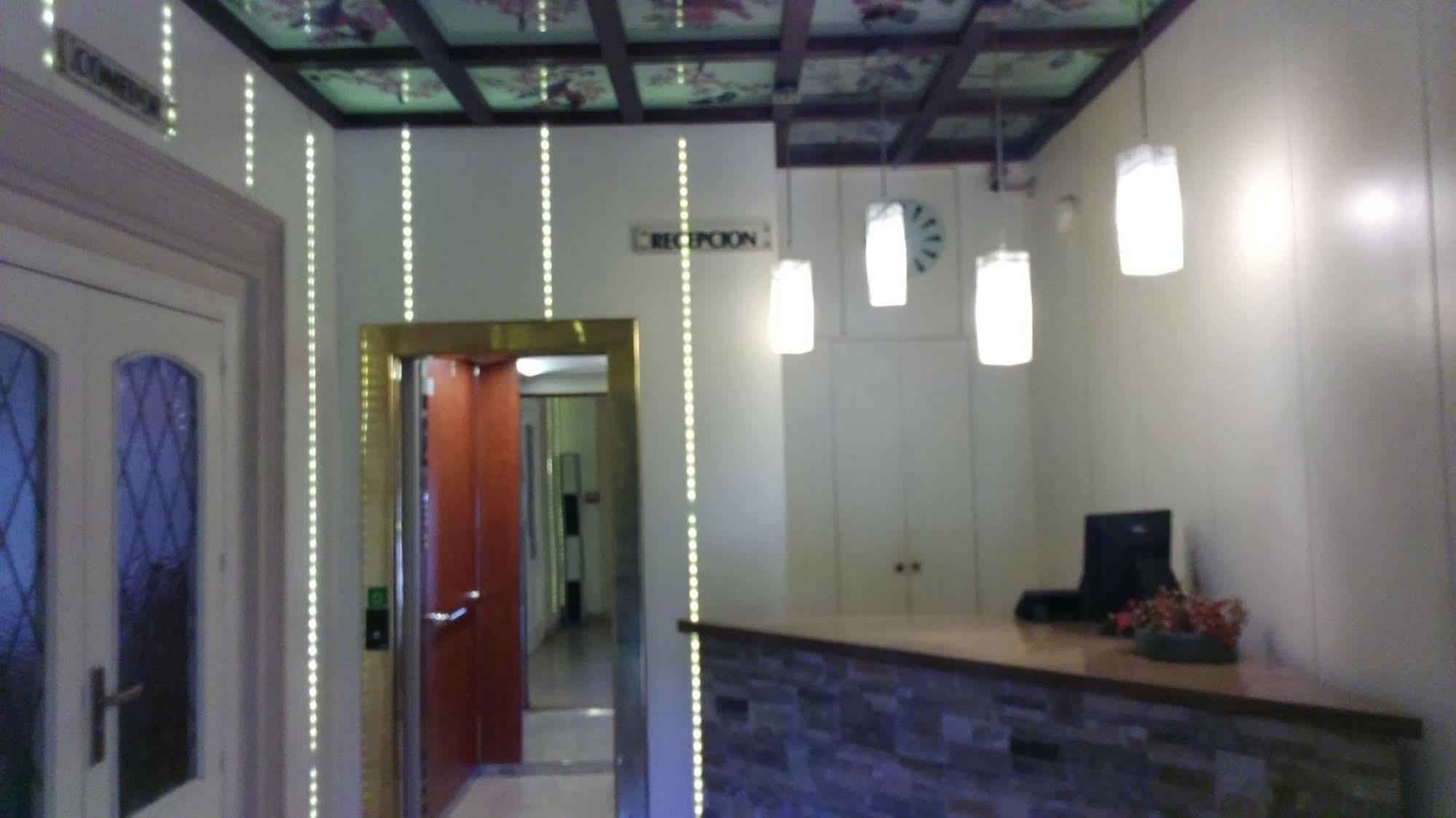 Hotel Ideal Villarrobledo Exterior photo